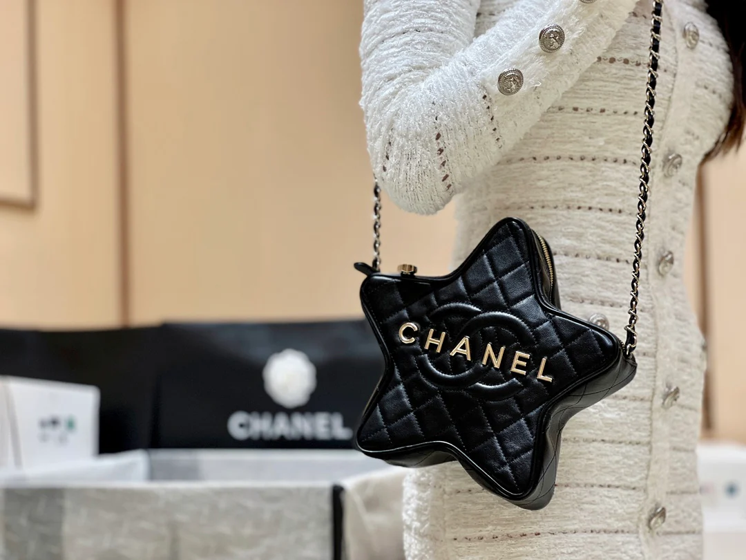 Сумка Chanel 24c из лимитированной коллекции Early Spring Resort Collection Star Bag - черная - 1 шт.