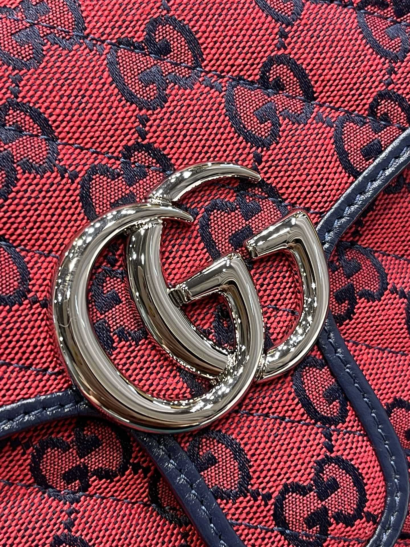 Сумка-тоут Gucci из серии Marmont - 21-15-5-8 см - 1 шт.