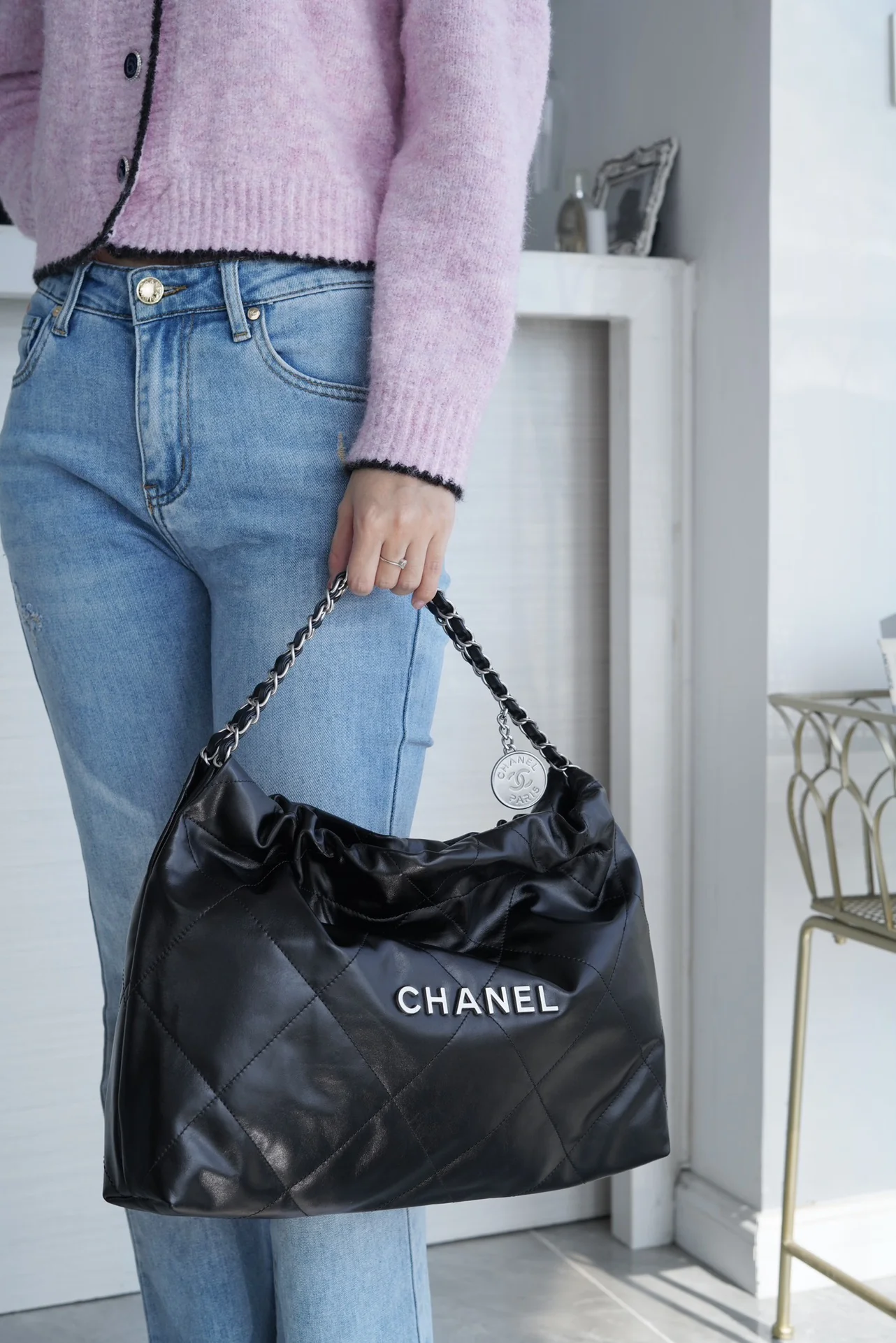 Сумка Chanel No. 22 - горизонтальная - черная