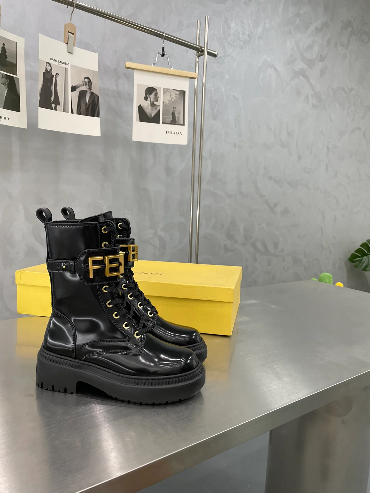 Сапоги для верховой езды Fendi средней высоты - черные