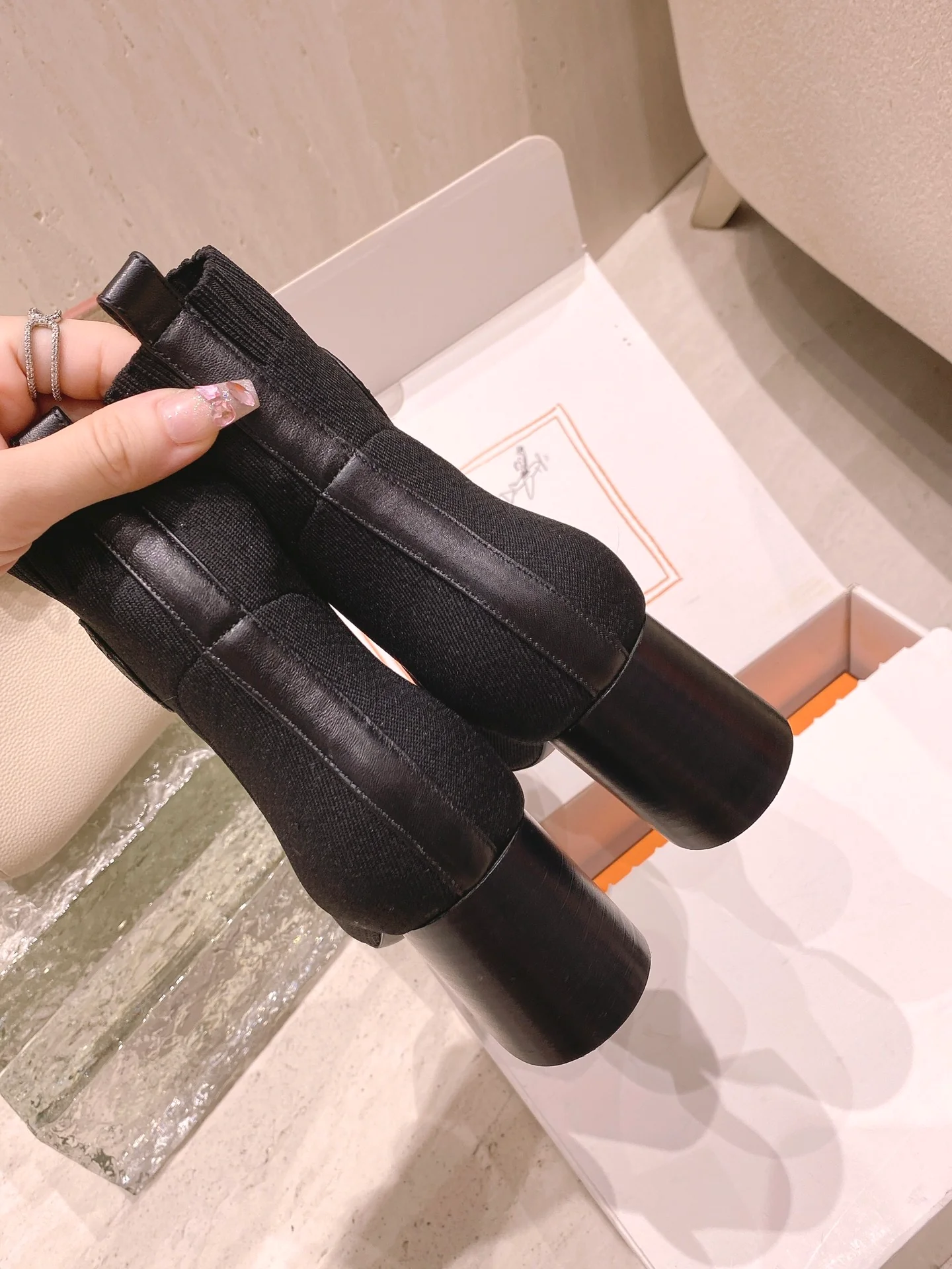 Ботинки-носки Hermes на толстом каблуке - черные