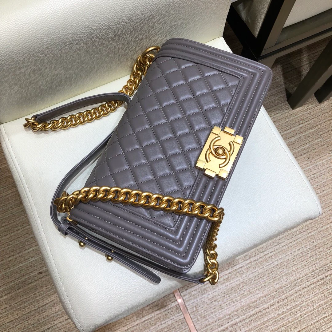 Chanel-boy-25cm-6