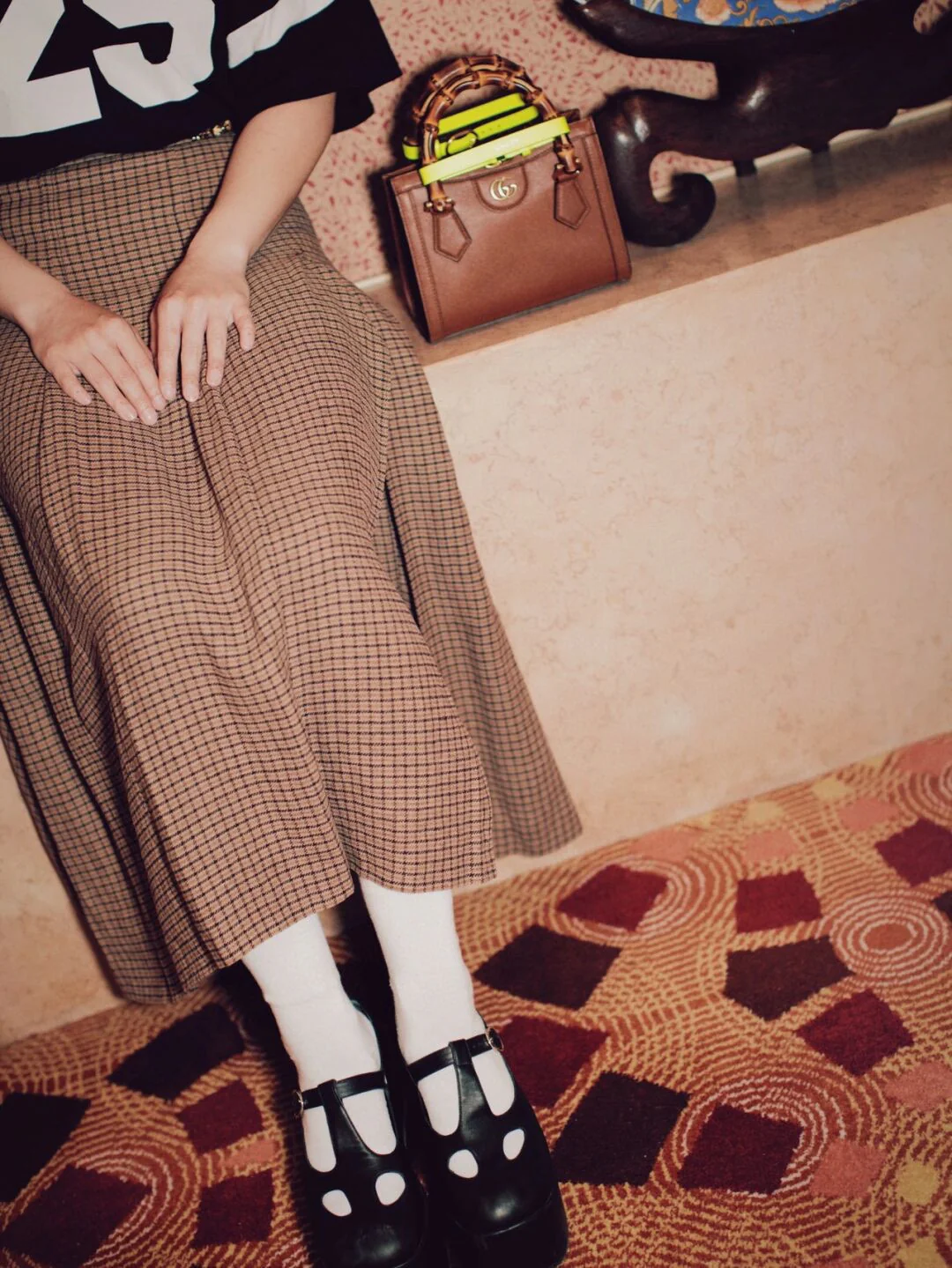 Сумка Gucci Bamboo — фото в ней.