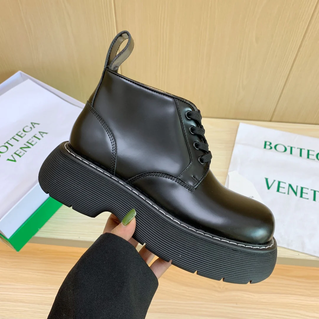 Новые ботинки BV-22 на официальном сайте - черные.
