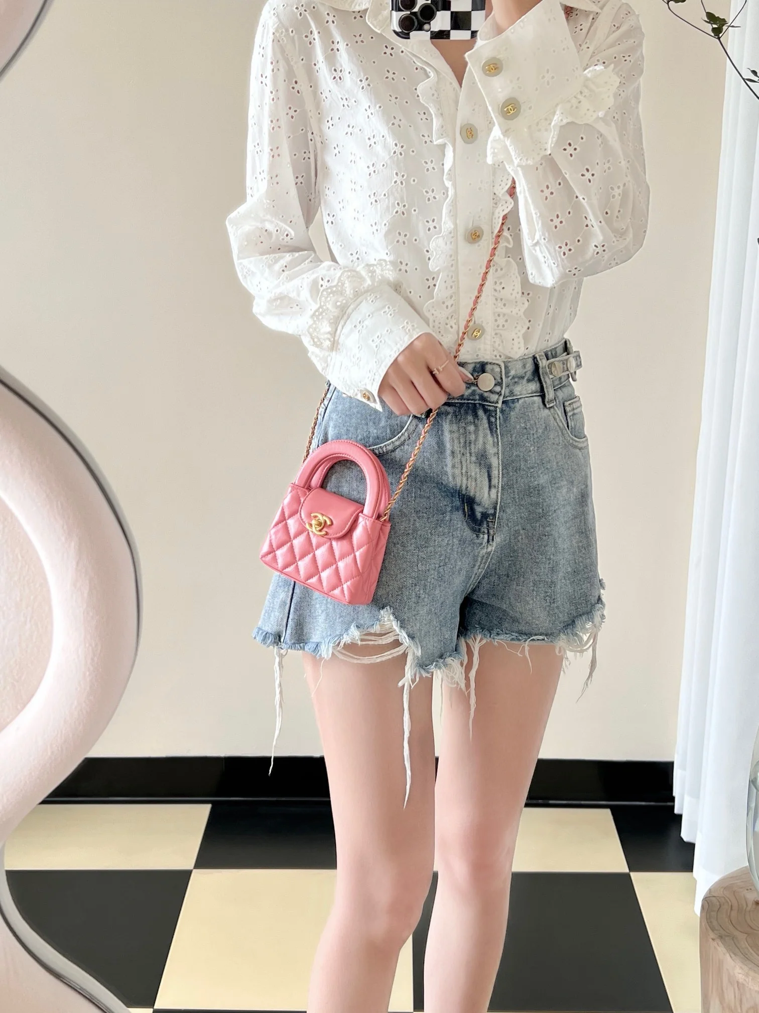 Мини-сумочка Chanel Kelly на цепочке - кораллово-розовая