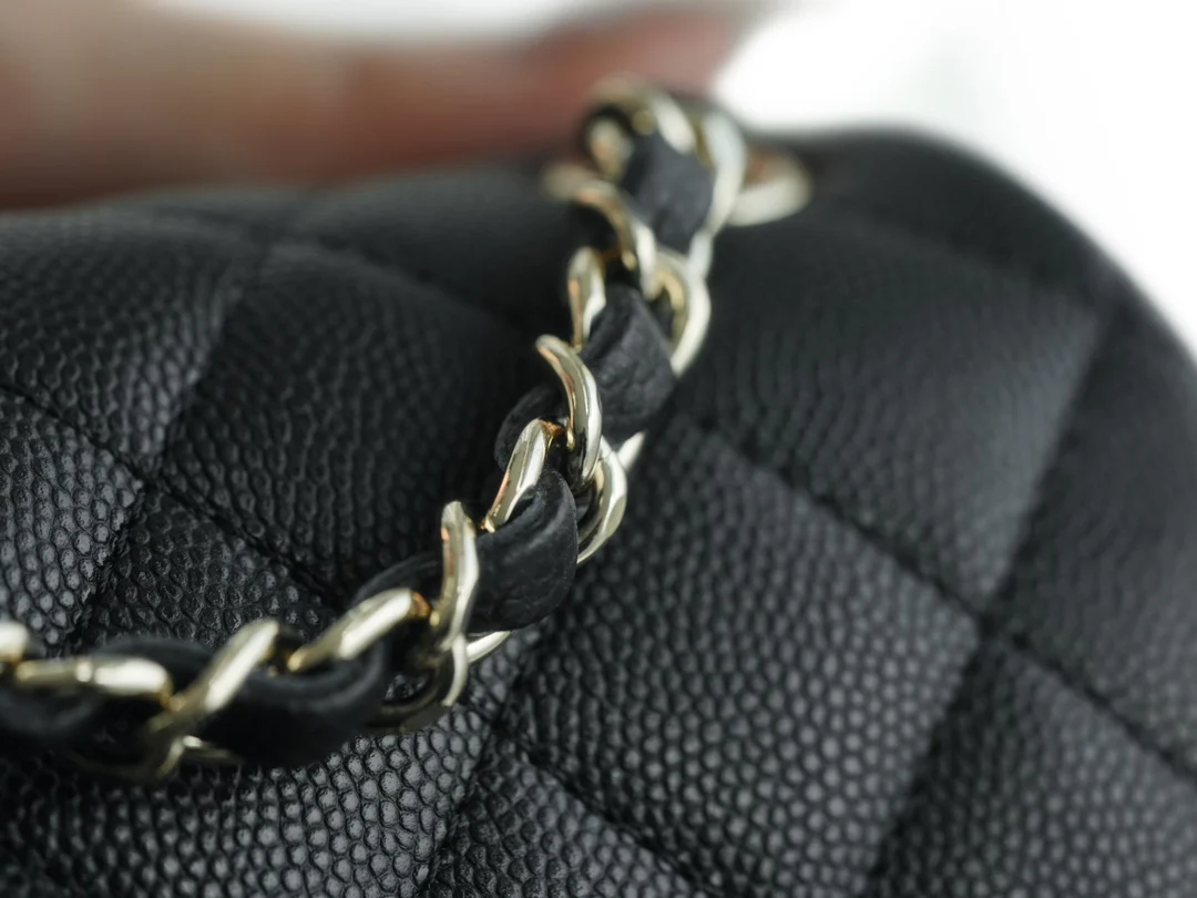 Chanel - Новая майка Tank Duma Small с подплечниками - Два боковых кармана - Черная - Темная лошадка этого сезона