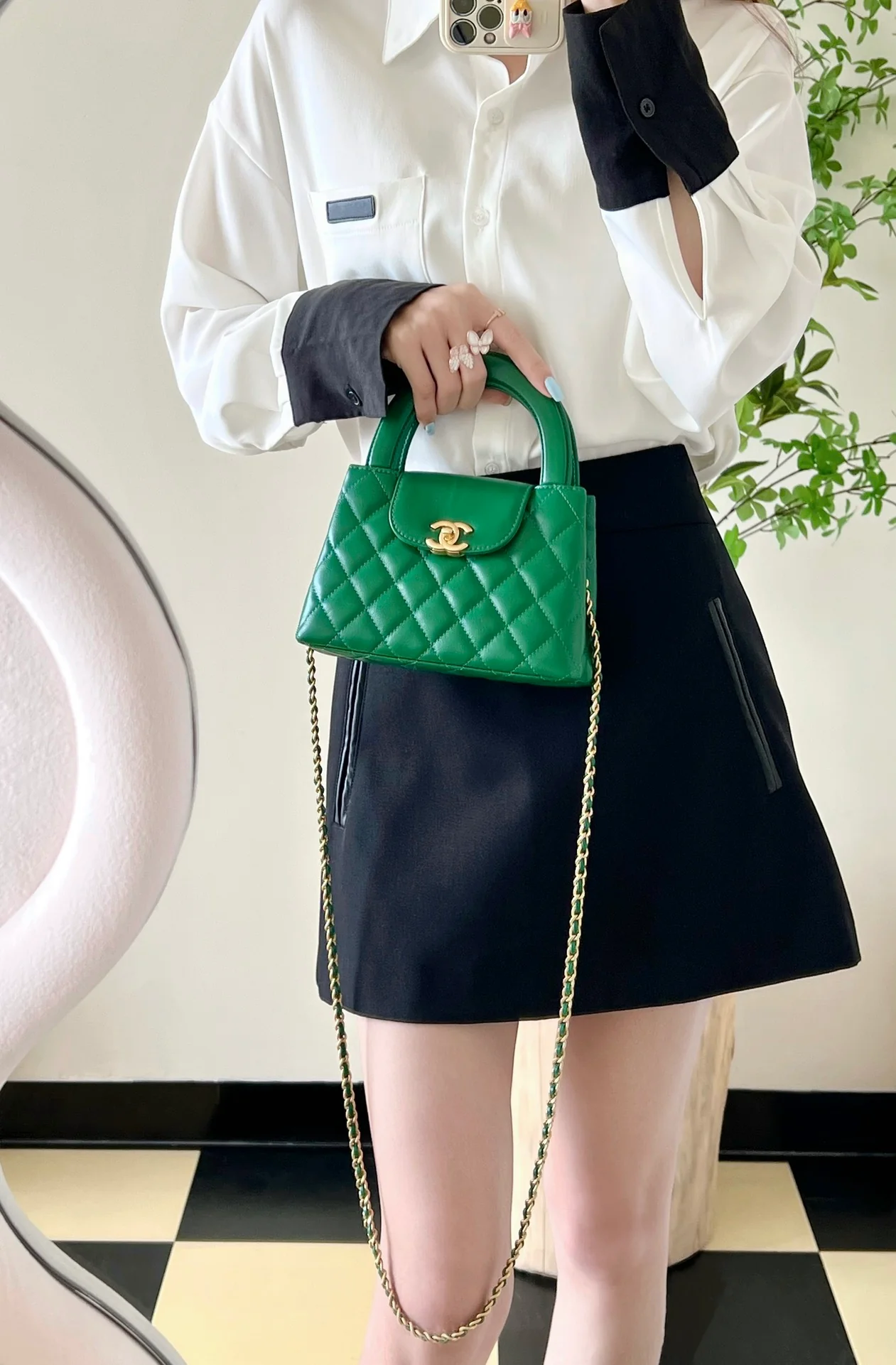 Сумка Chanel Kelly Chain, большая, изумрудно-зеленая.