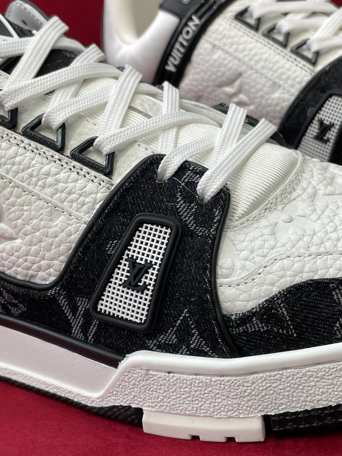 Кроссовки LV Trainer Series - Спортивная обувь - Унисекс - Бело-черные