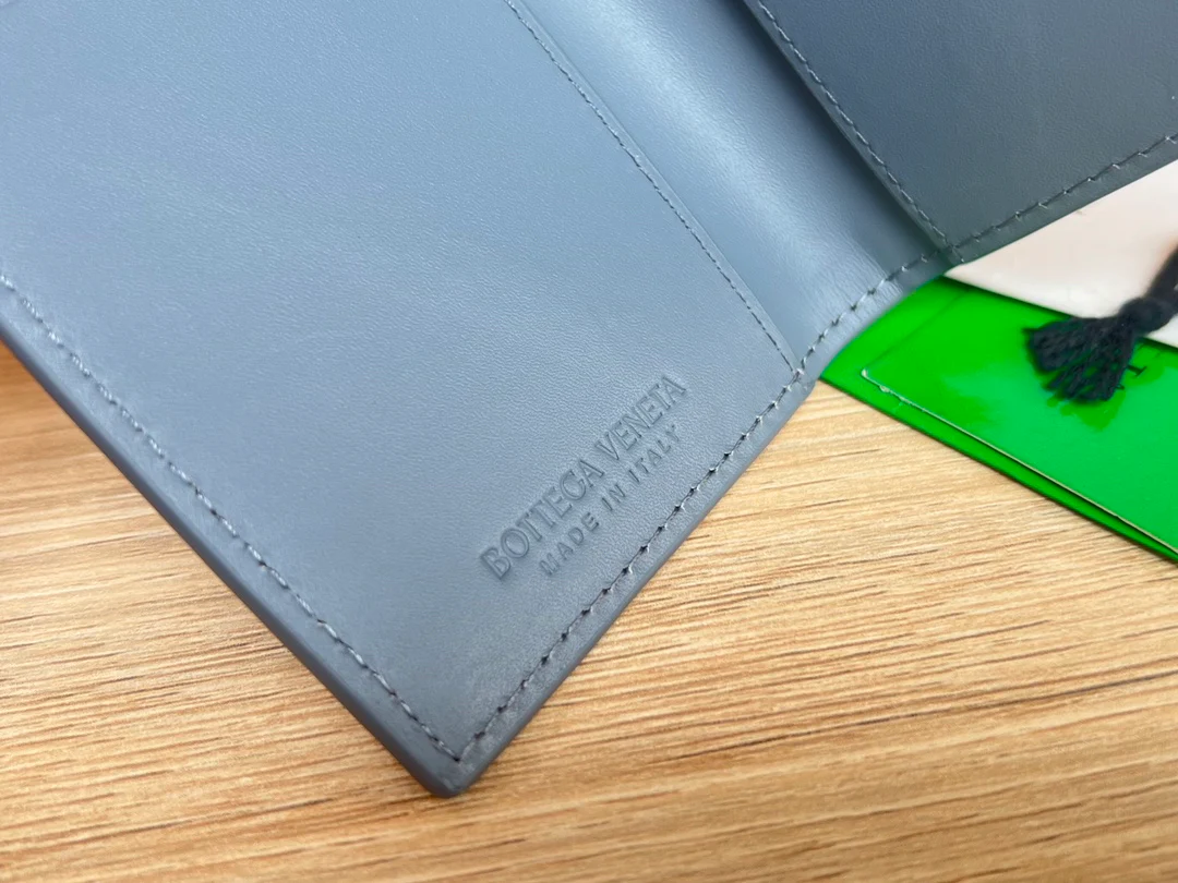 BV-中格 编织 卡夹 卡包 牛皮 11x7.5cm