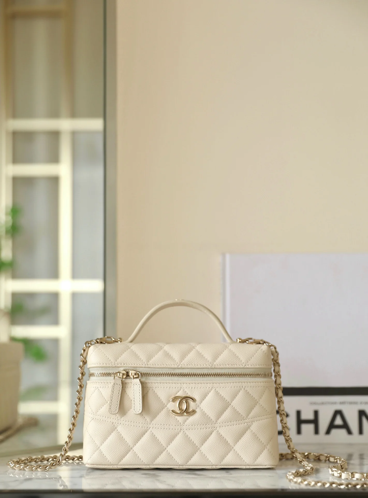 Клатч Chanel LP Box Clutch - кремовый