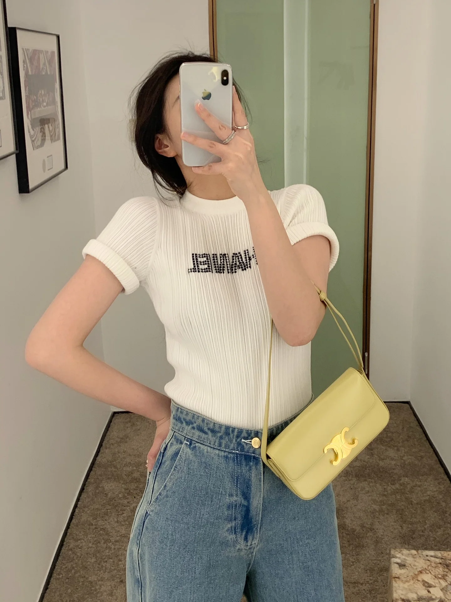 Кожаная сумка через плечо Celine Triomphe - желтая