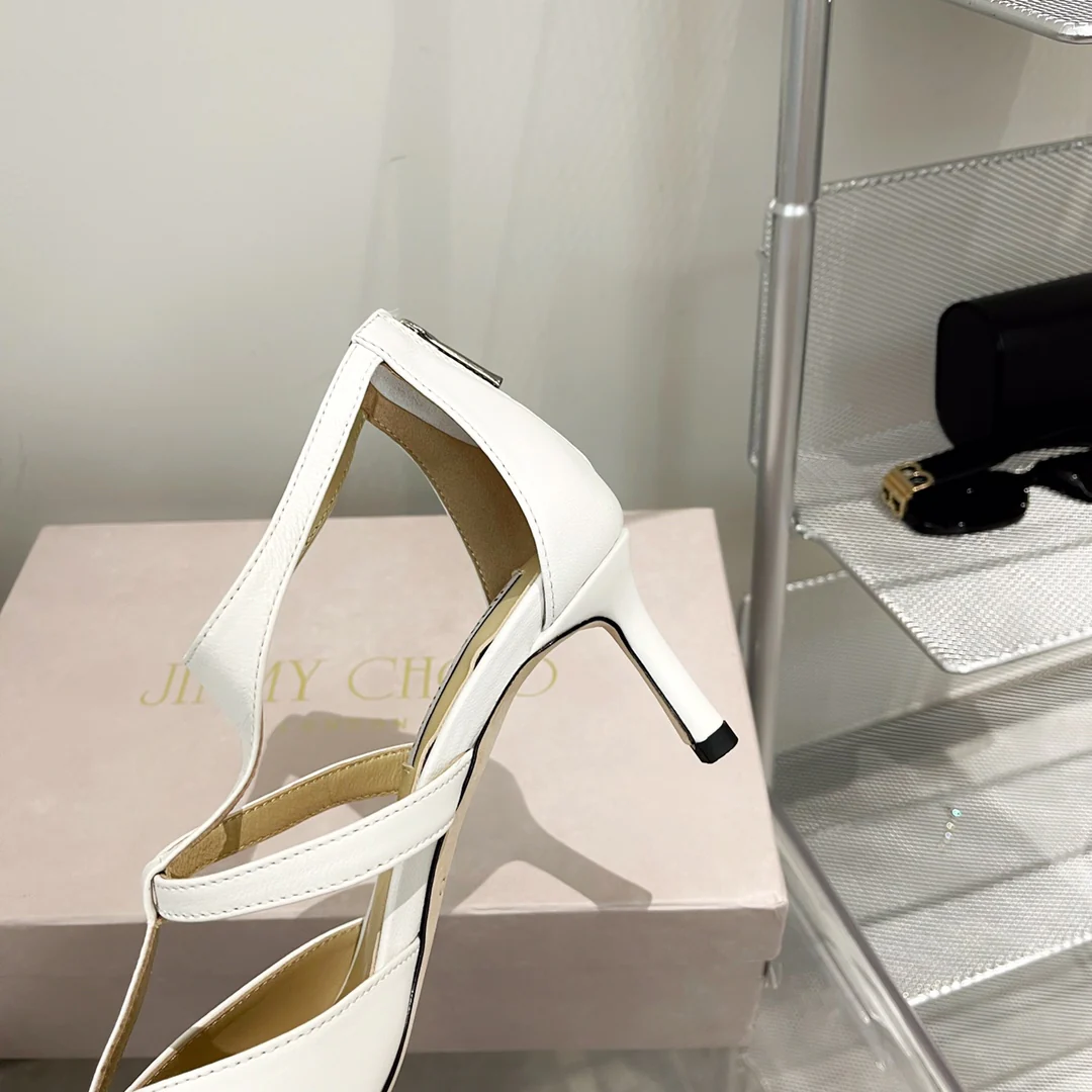 Туфли на высоком каблуке 