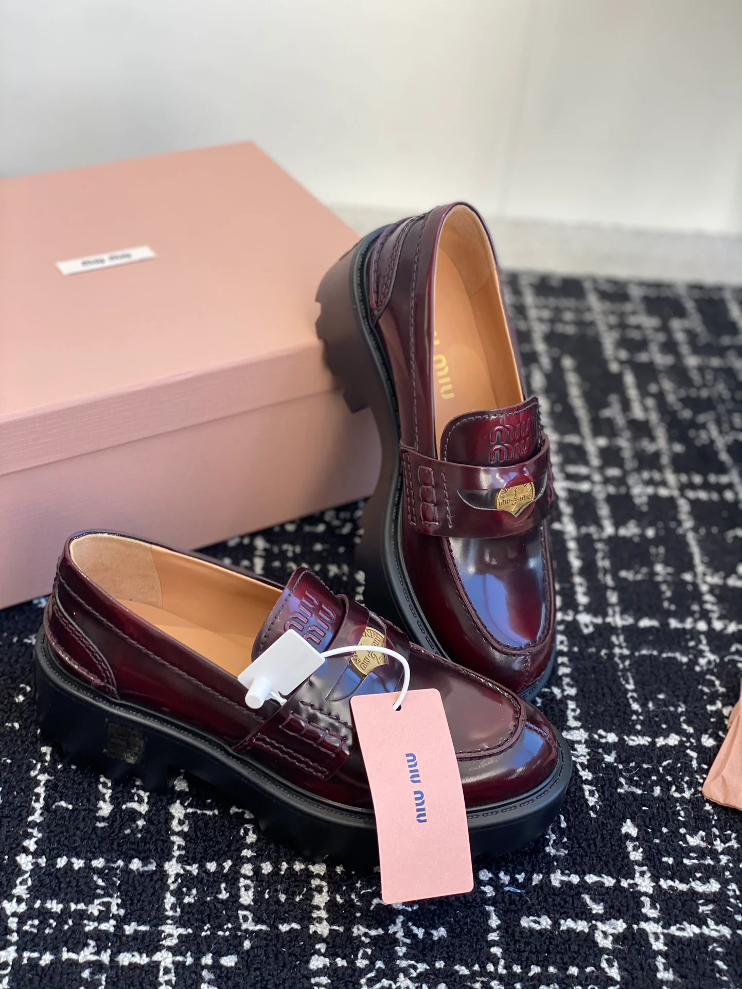 Лоферы Miu Miu 2024 - бордовые