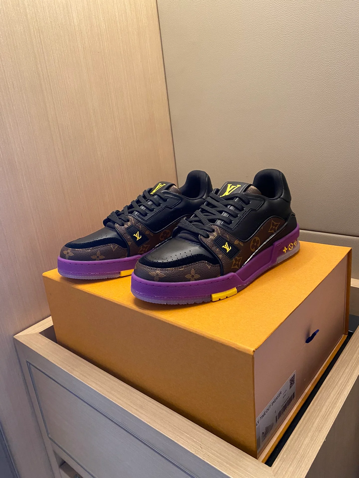 Обувь LV - кроссовки LV Trainer - 21