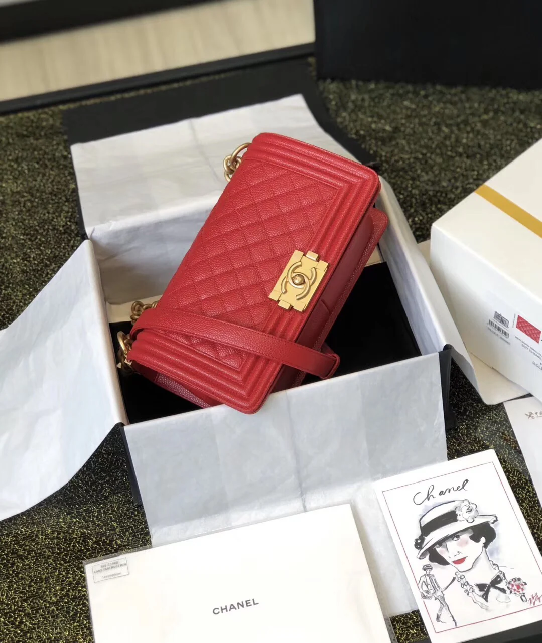 Chanel Boy 25 см 44