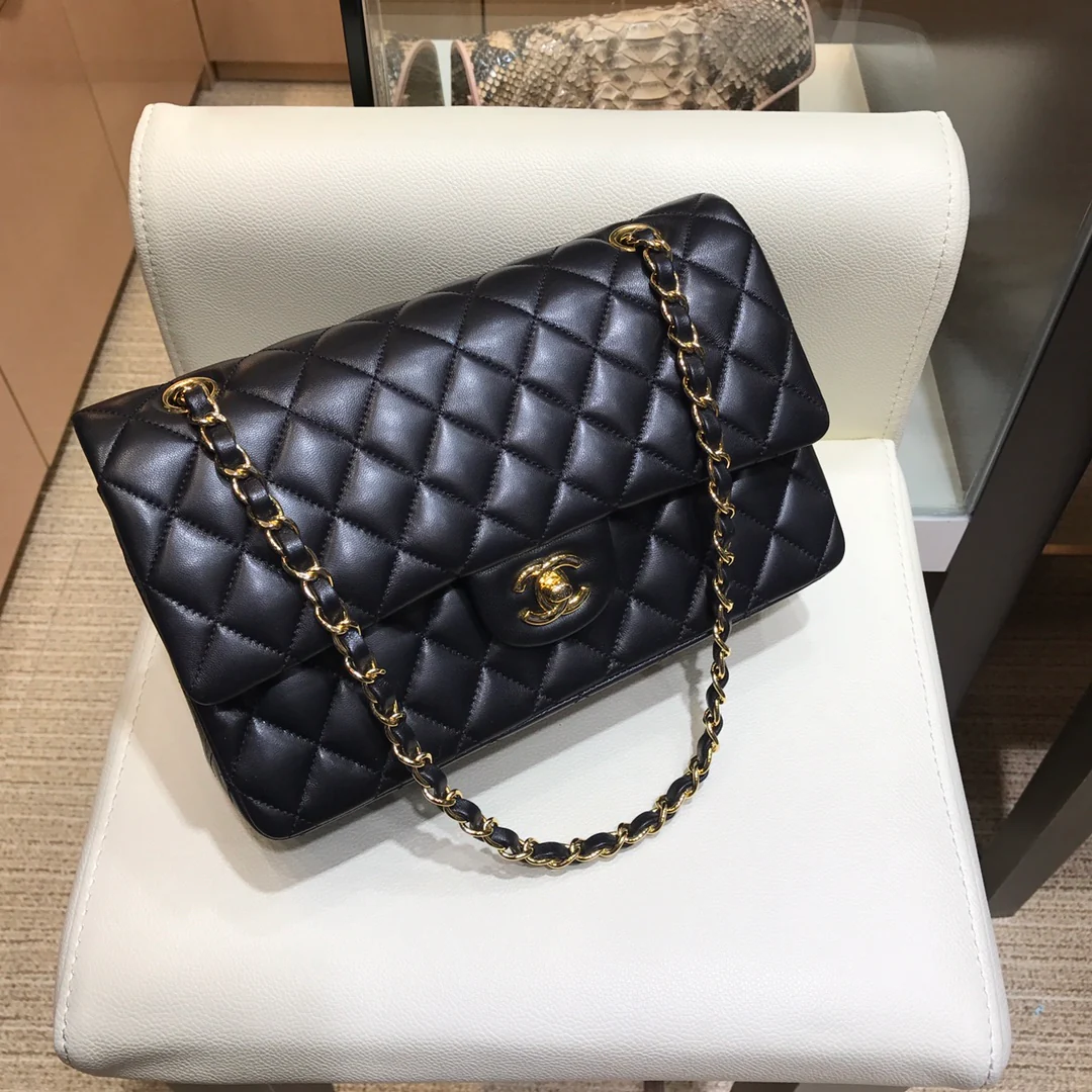 Сумка Chanel Classic Quilted Series CF с золотой цепочкой - 25 см - 1
