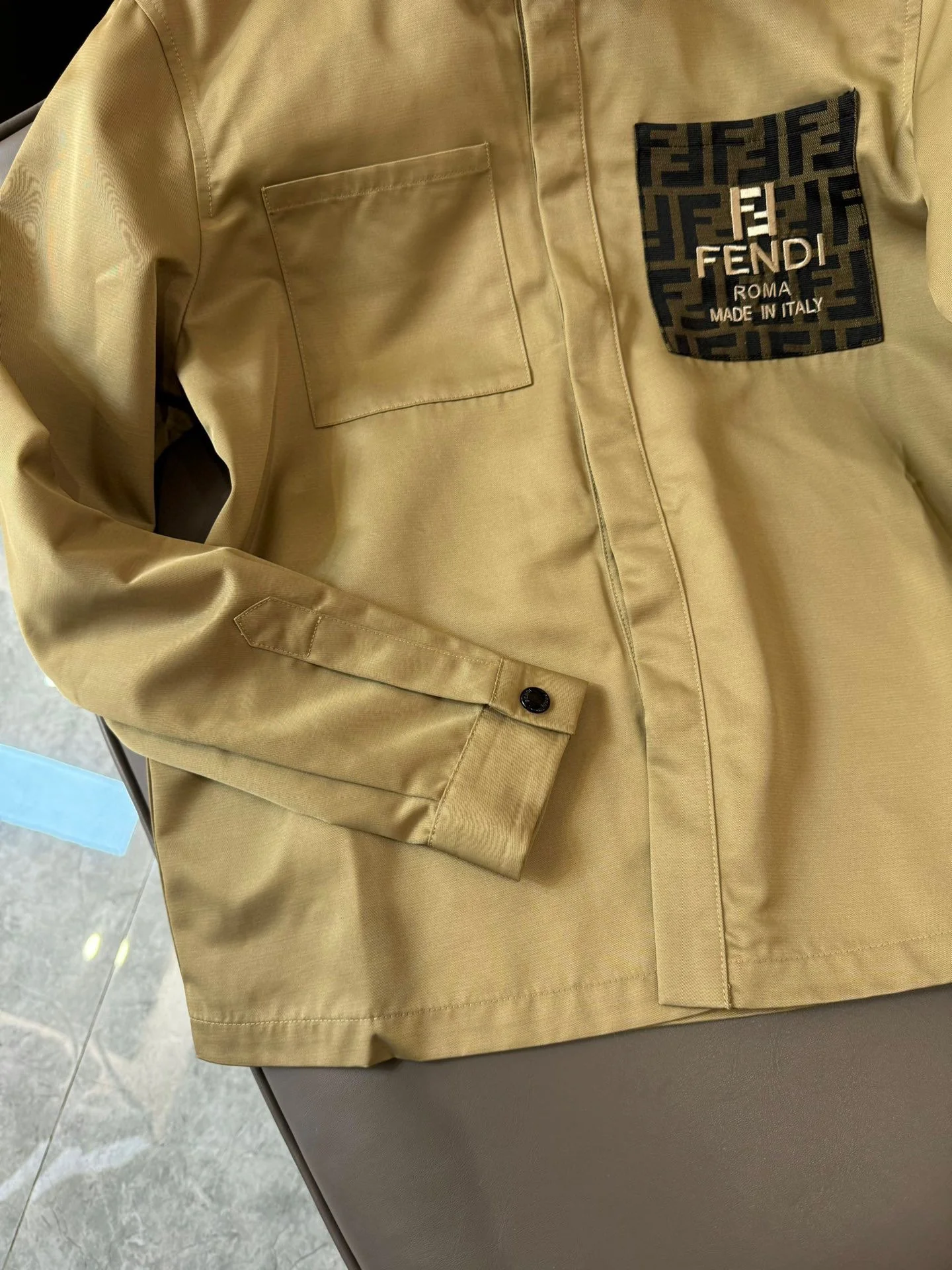 Новая супермилая куртка Fendi 2403-24ss