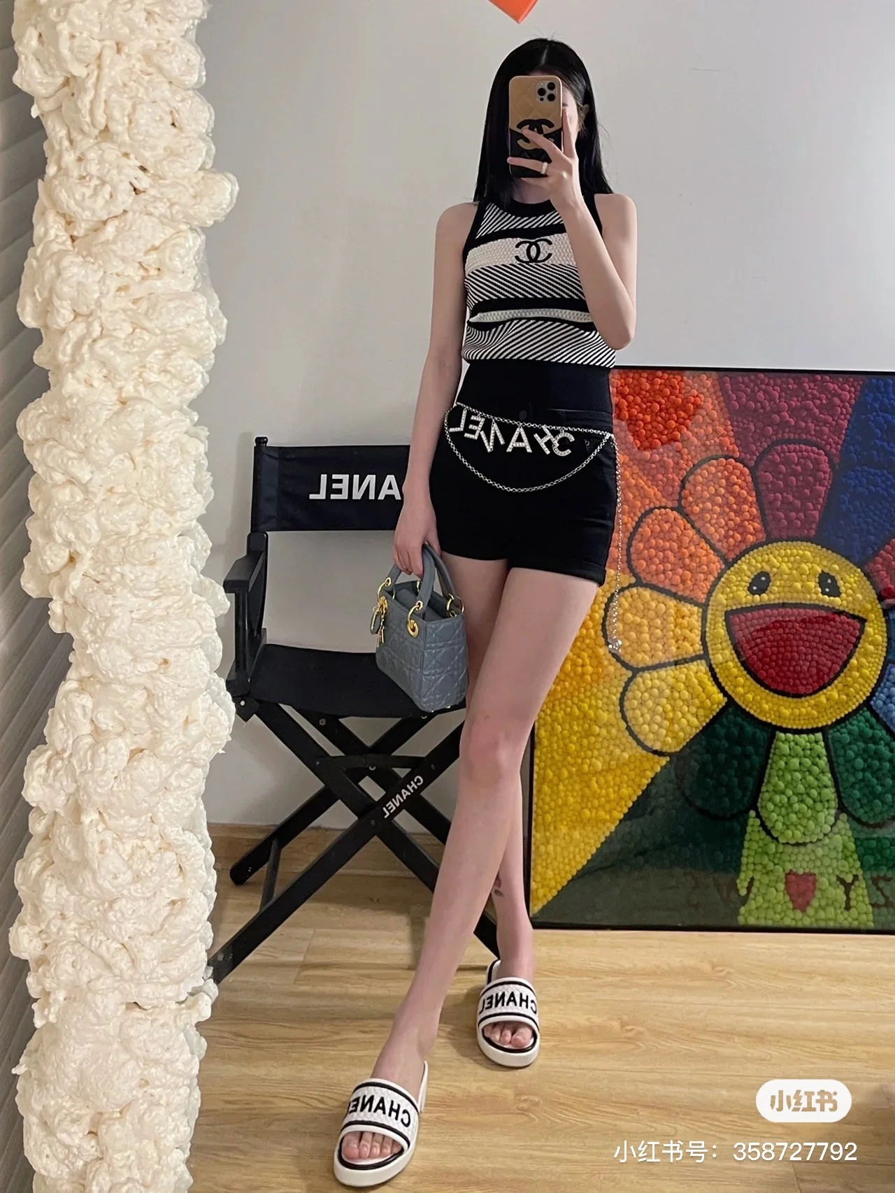 Новинка сезона весна/лето 2023 от Chanel - Плетеные тапочки - Белые - 1