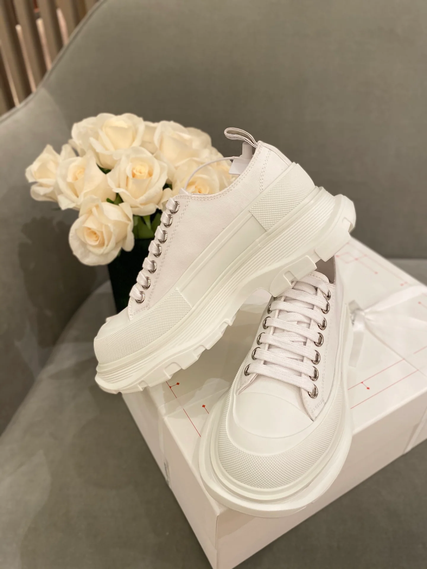 Кроссовки на платформе McQueen из парусины - унисекс - белые