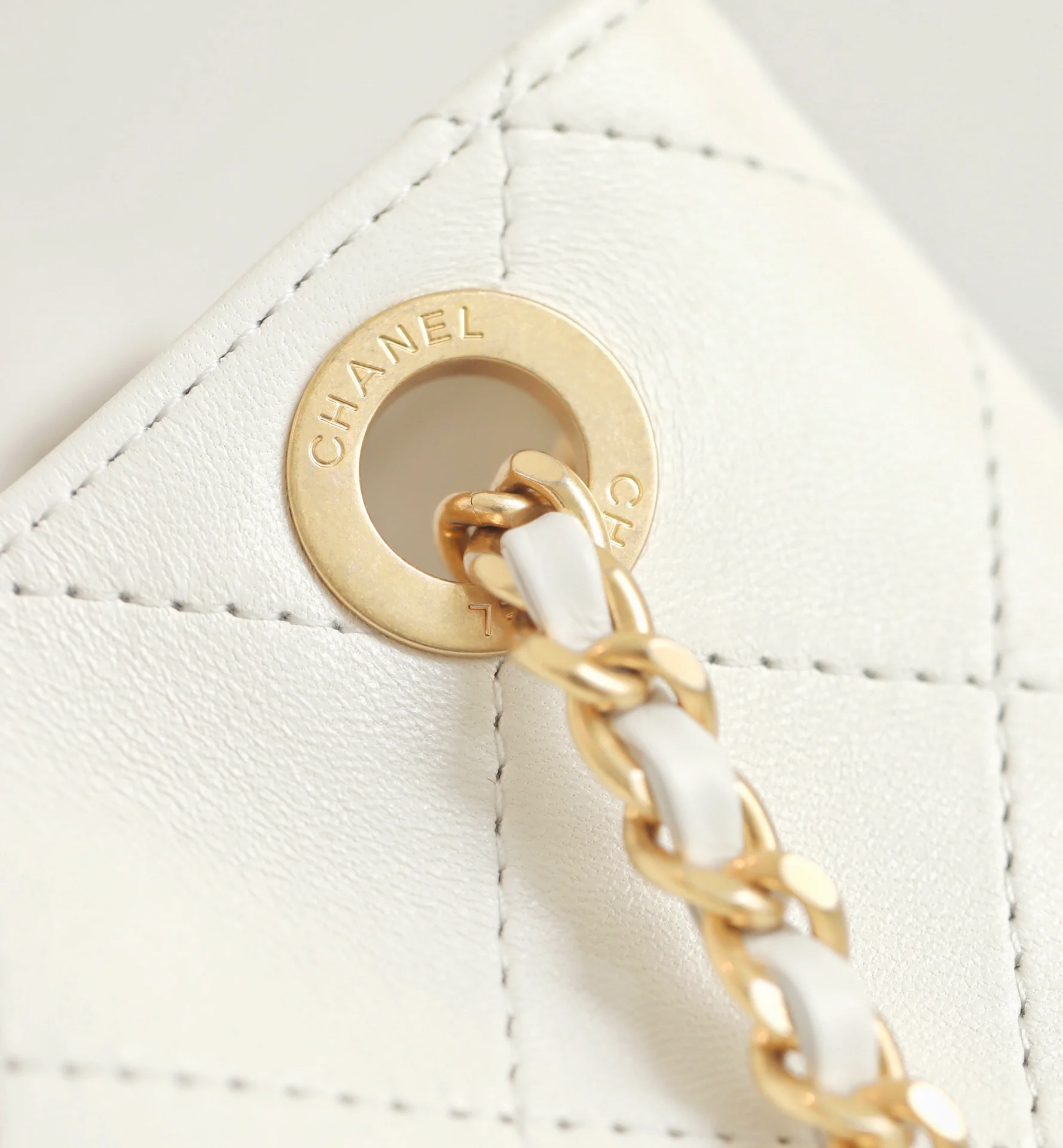 Рюкзак Chanel 25c на завязках - белый
