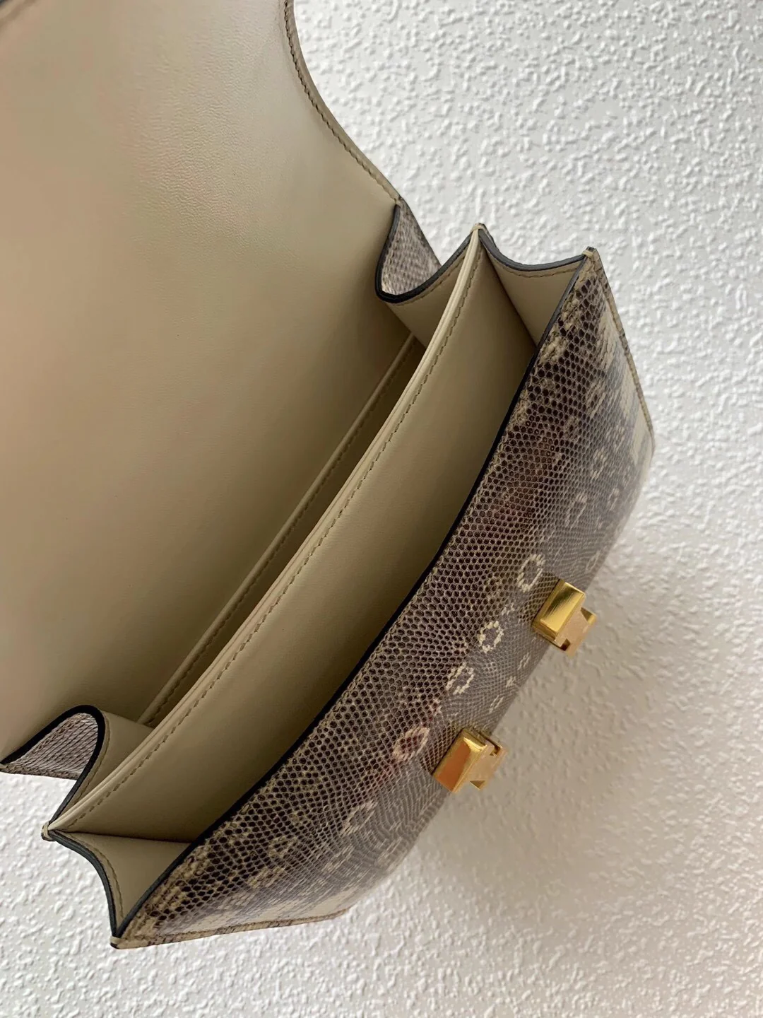 herme-constanse-mini-19-ombre-lizard-gold buckle