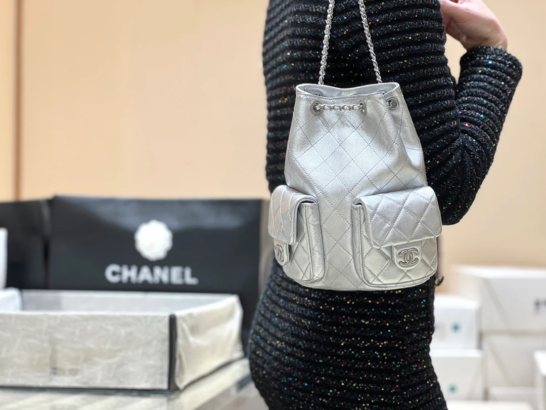Рюкзак Chanel с двумя карманами - серебристый