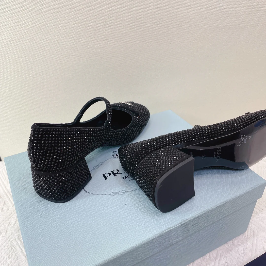 Туфли Prada - Туфли-мэри-джейн на низком каблуке, украшенные стразами - черные