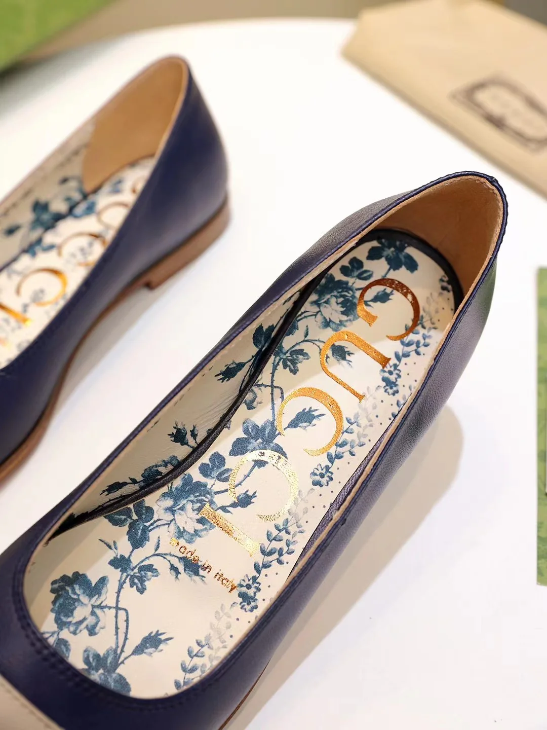 Балетки Gucci - Туфли на плоской подошве - 1