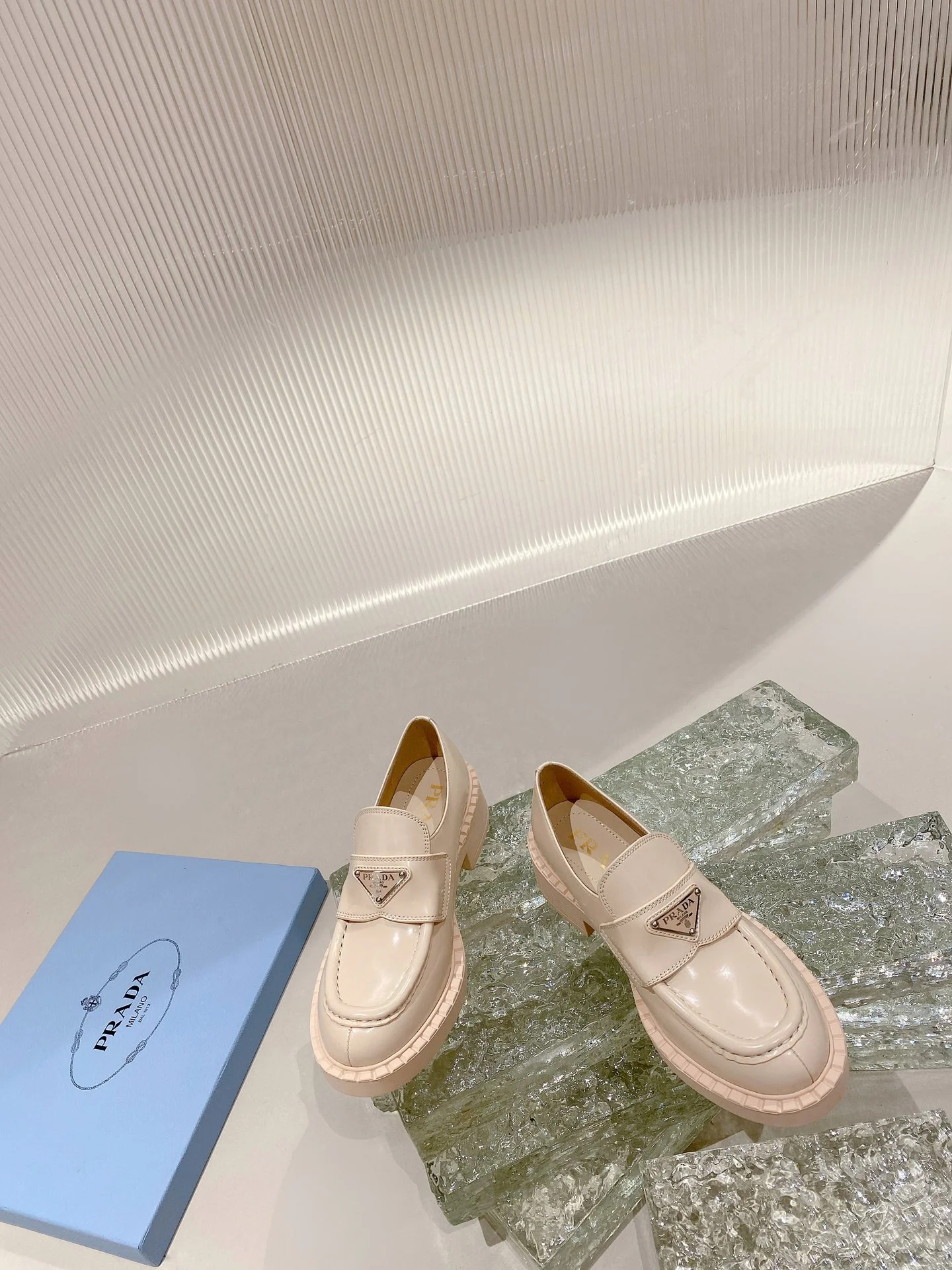 Prada - Новейшая обновленная коллекция - Лоферы - 2