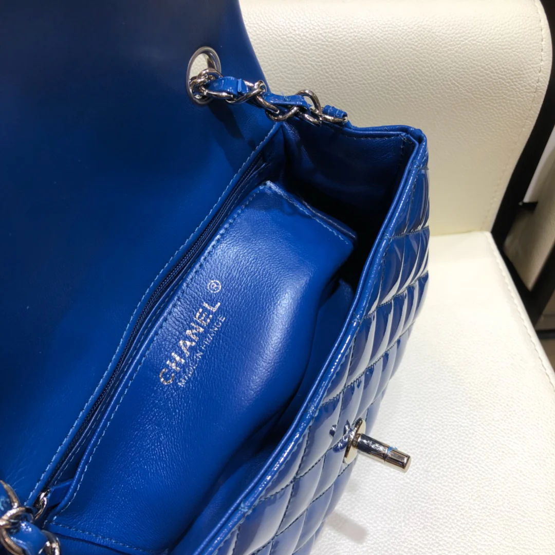 Сумка Chanel CF - лакированная кожа - серебряная цепочка - 20 см