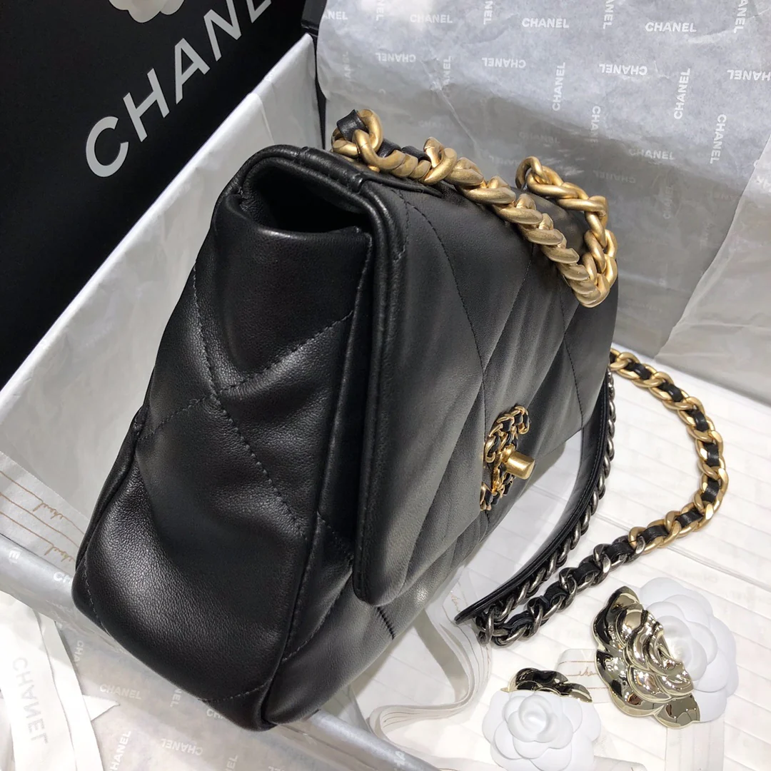 Маленькая сумочка Chanel 19bag - черная