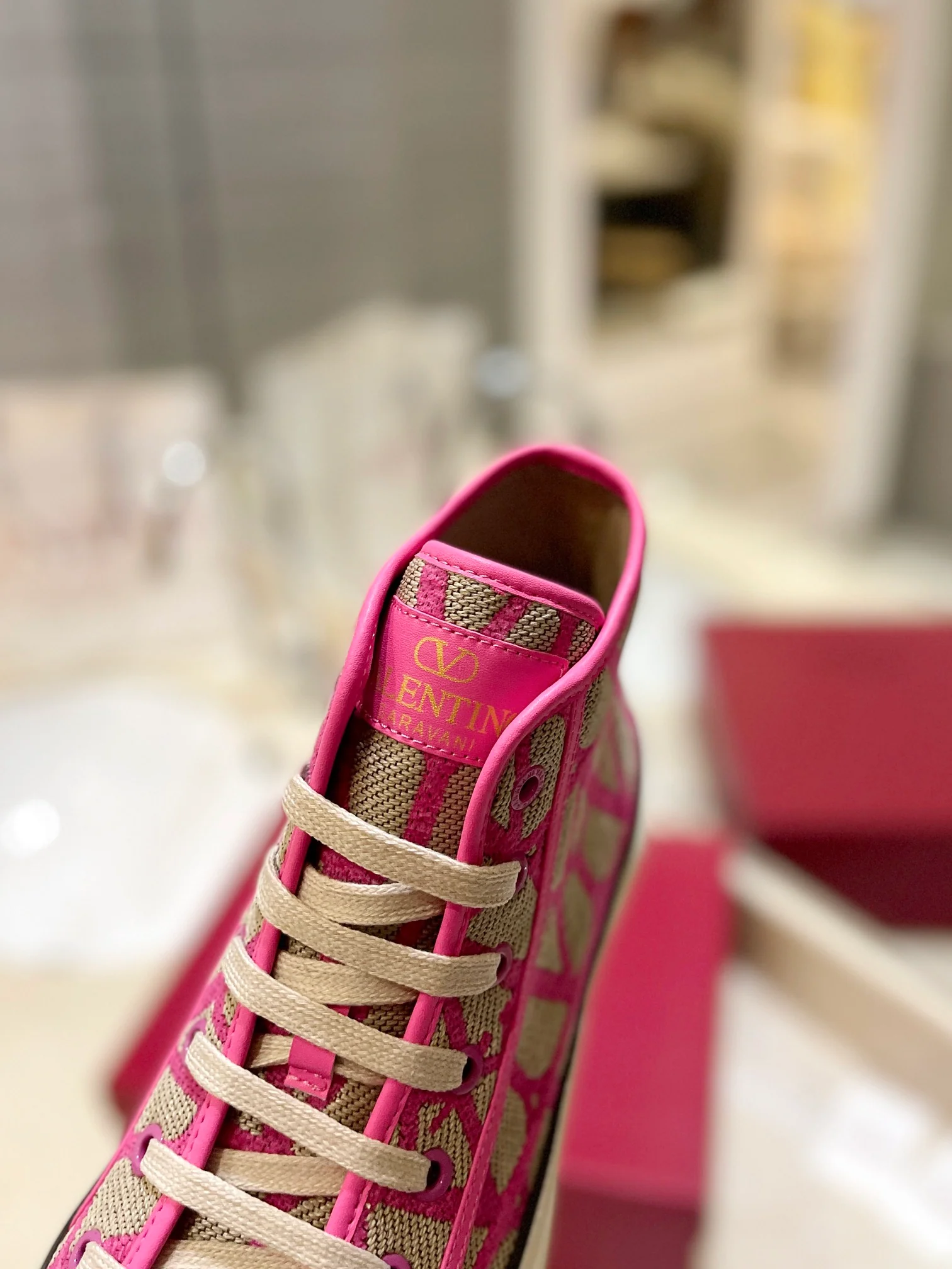 Повседневные парусиновые туфли Valentino средней высоты, унисекс, розовые.