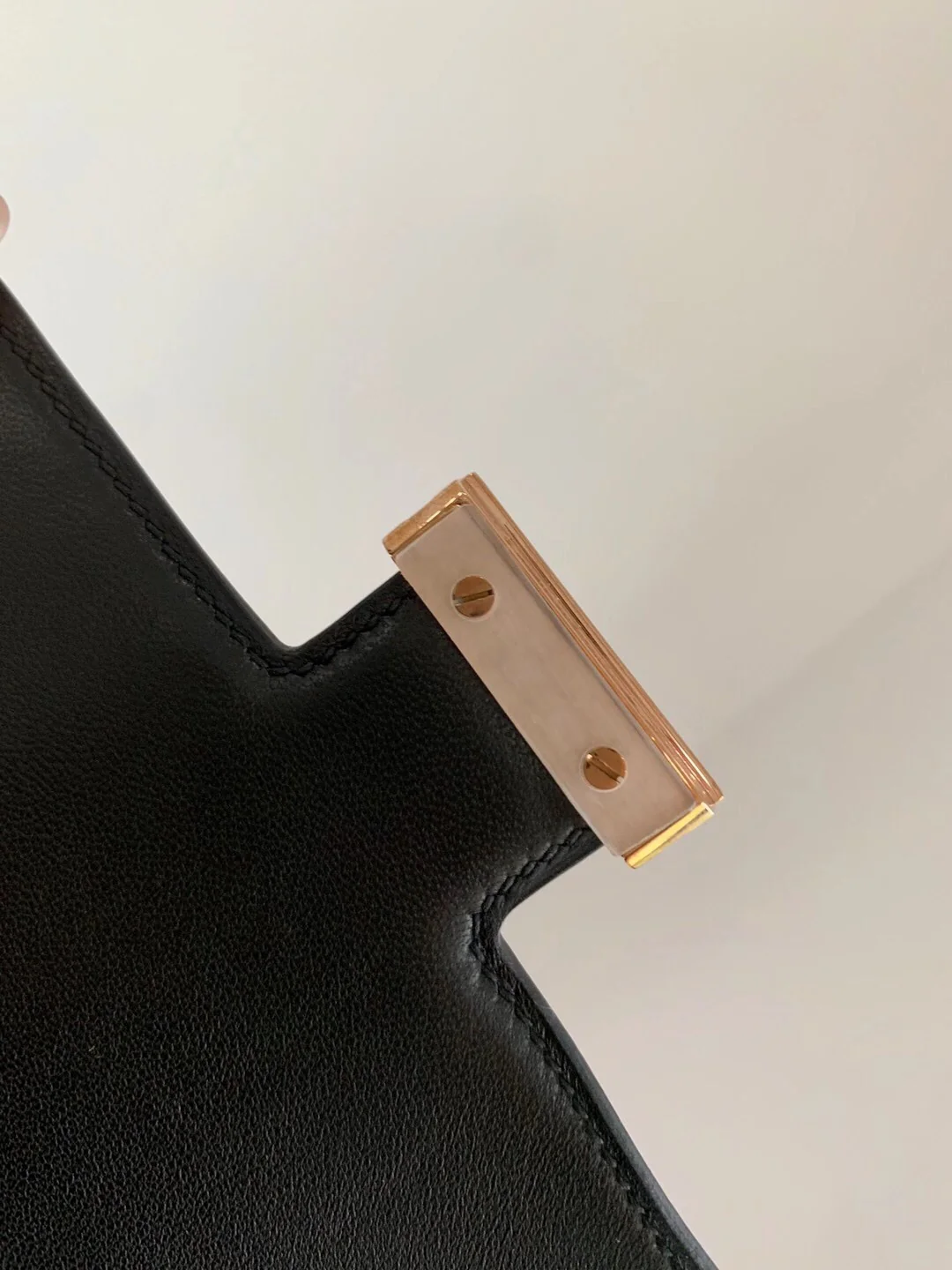 Hermes Constance Mini 19 Черная пряжка Epsom из розового золота