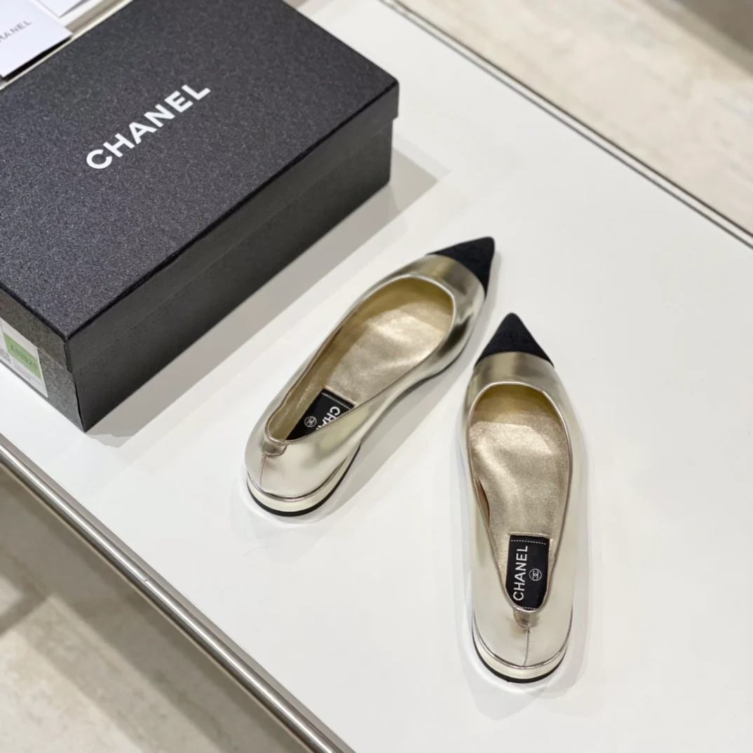 Туфли-балетки Chanel с острым носком - 3