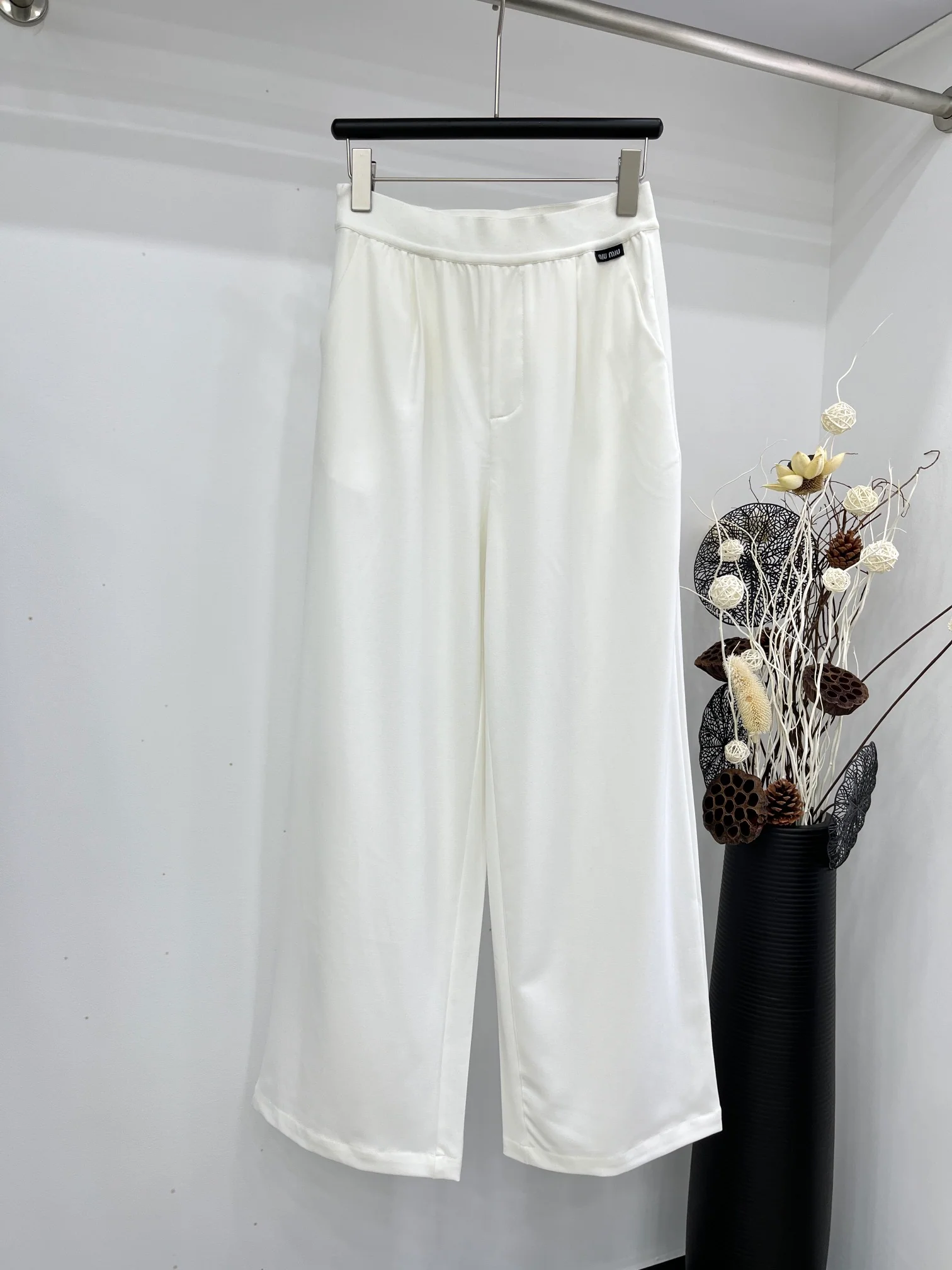 Miu Miu - 2404 - Узкие повседневные брюки - Белые