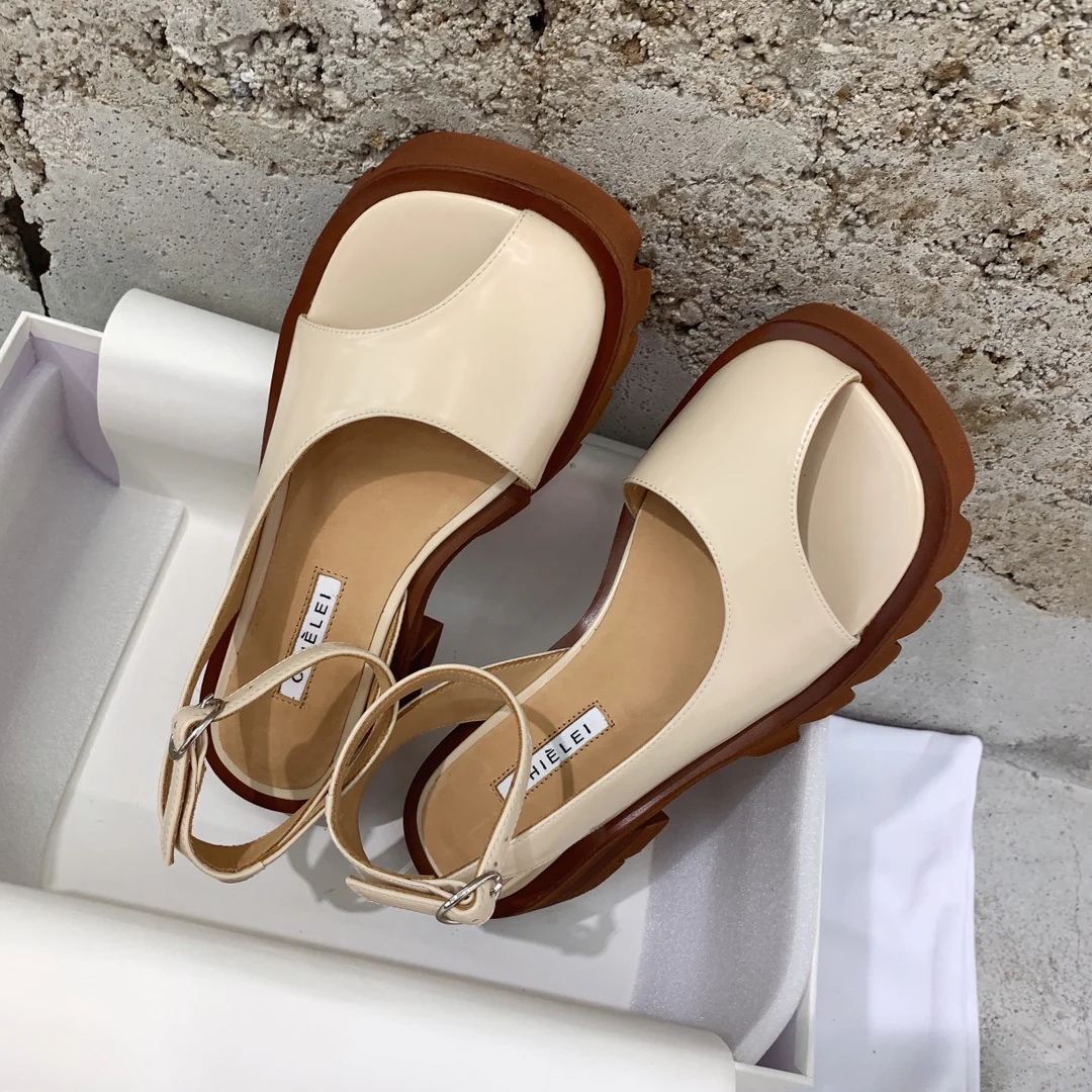 Сандалии на платформе Celine