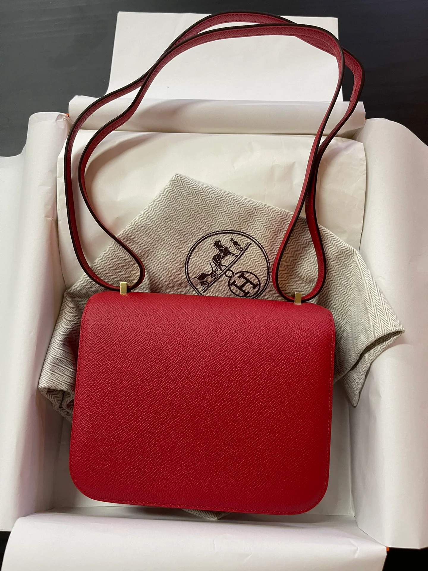 Hermes Constance 19 Миниатюрный флаг Эпсом, красная золотая пряжка