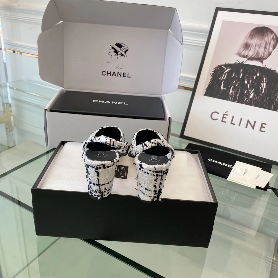 Chanel - Классические сандалии - Туфли на массивном каблуке - Белый клетчатый узор