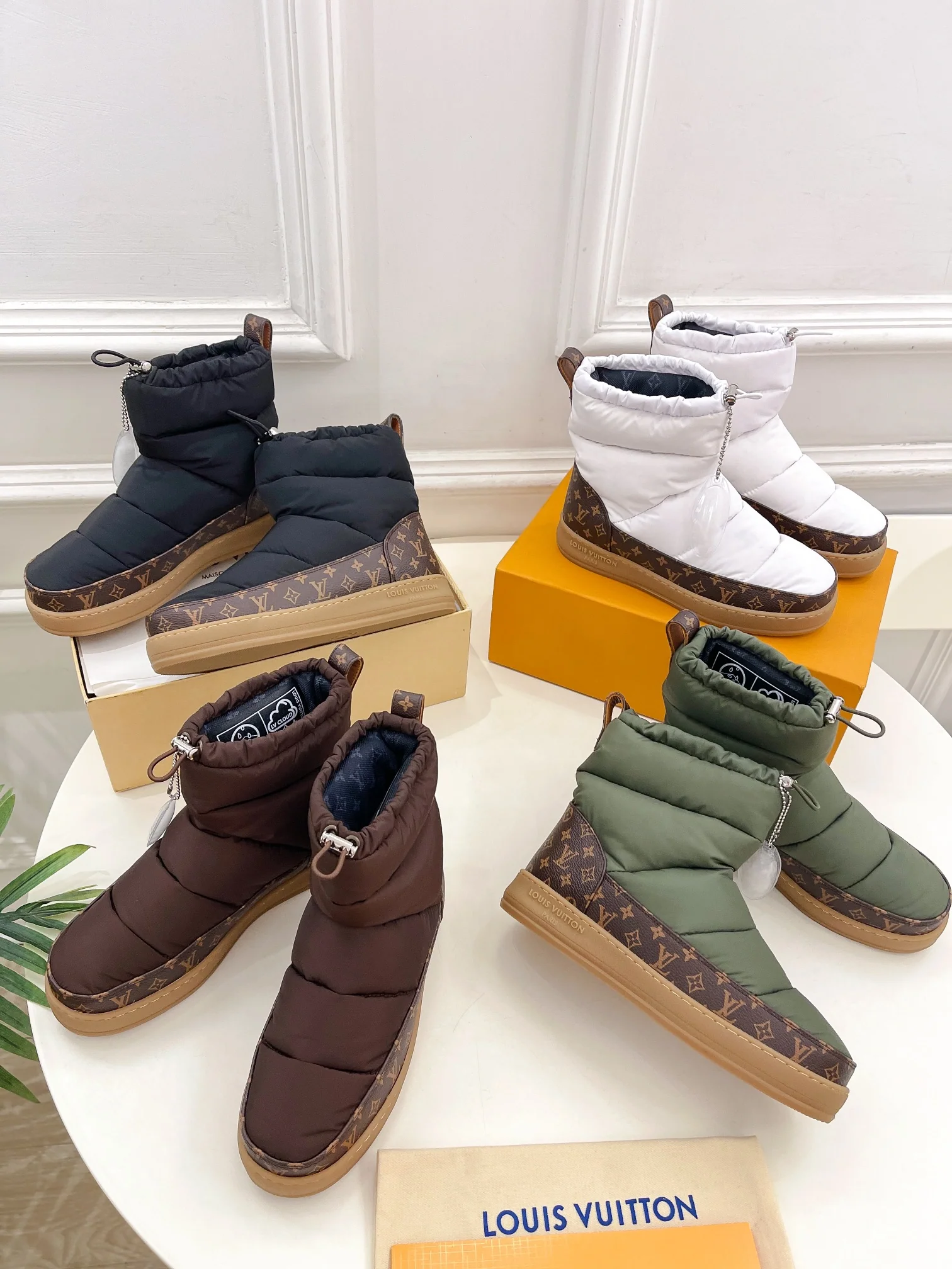 Снежные ботинки LV-2024 - Изображение из коллекции - 1