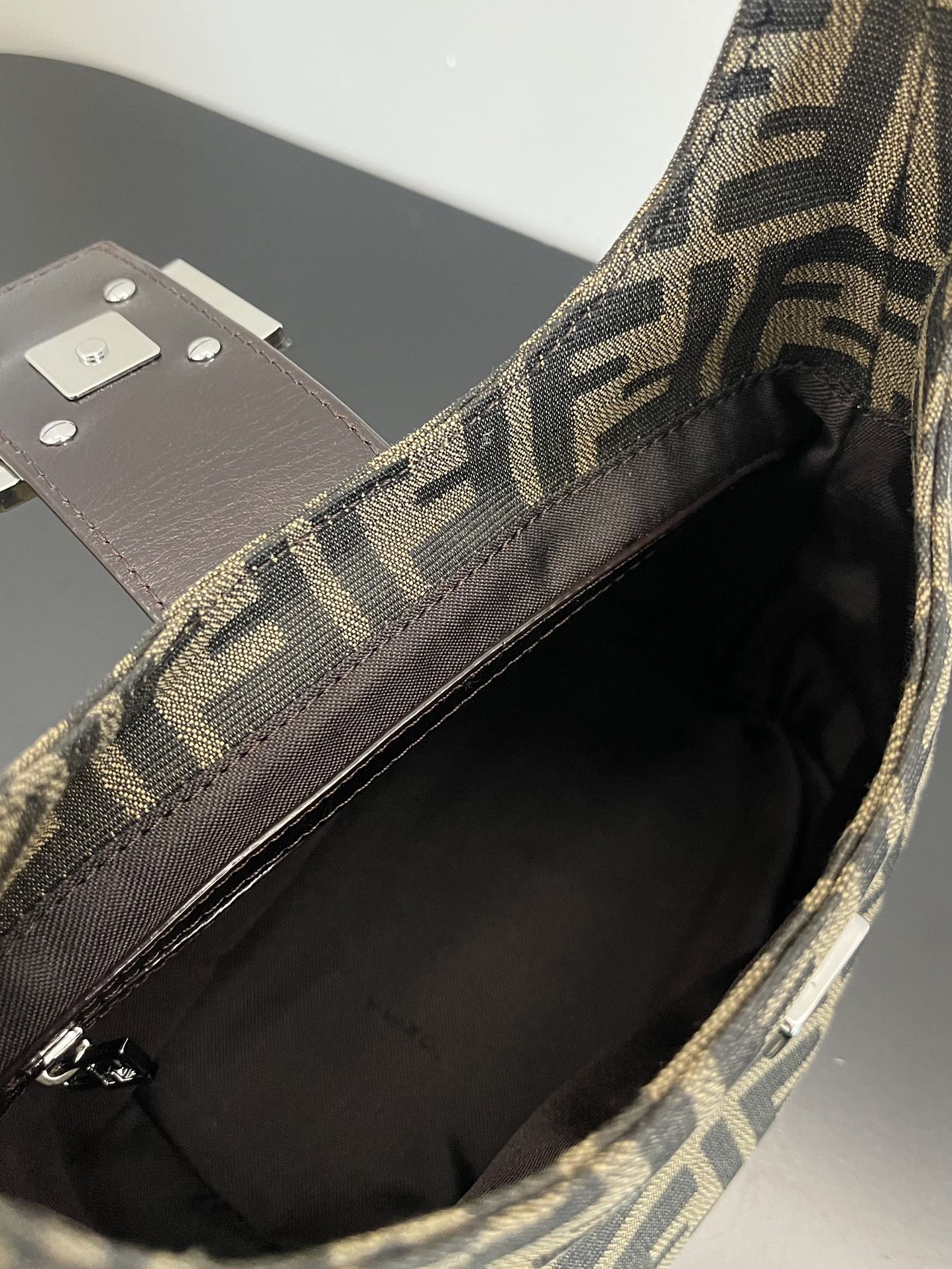 Винтажные пельмени Fendi Monogram