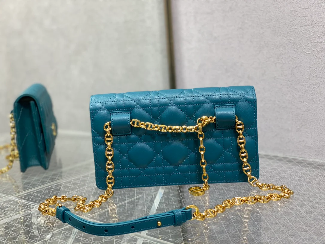 Стеганая сумка Dior-Caro из телячьей кожи с цепочкой - 2