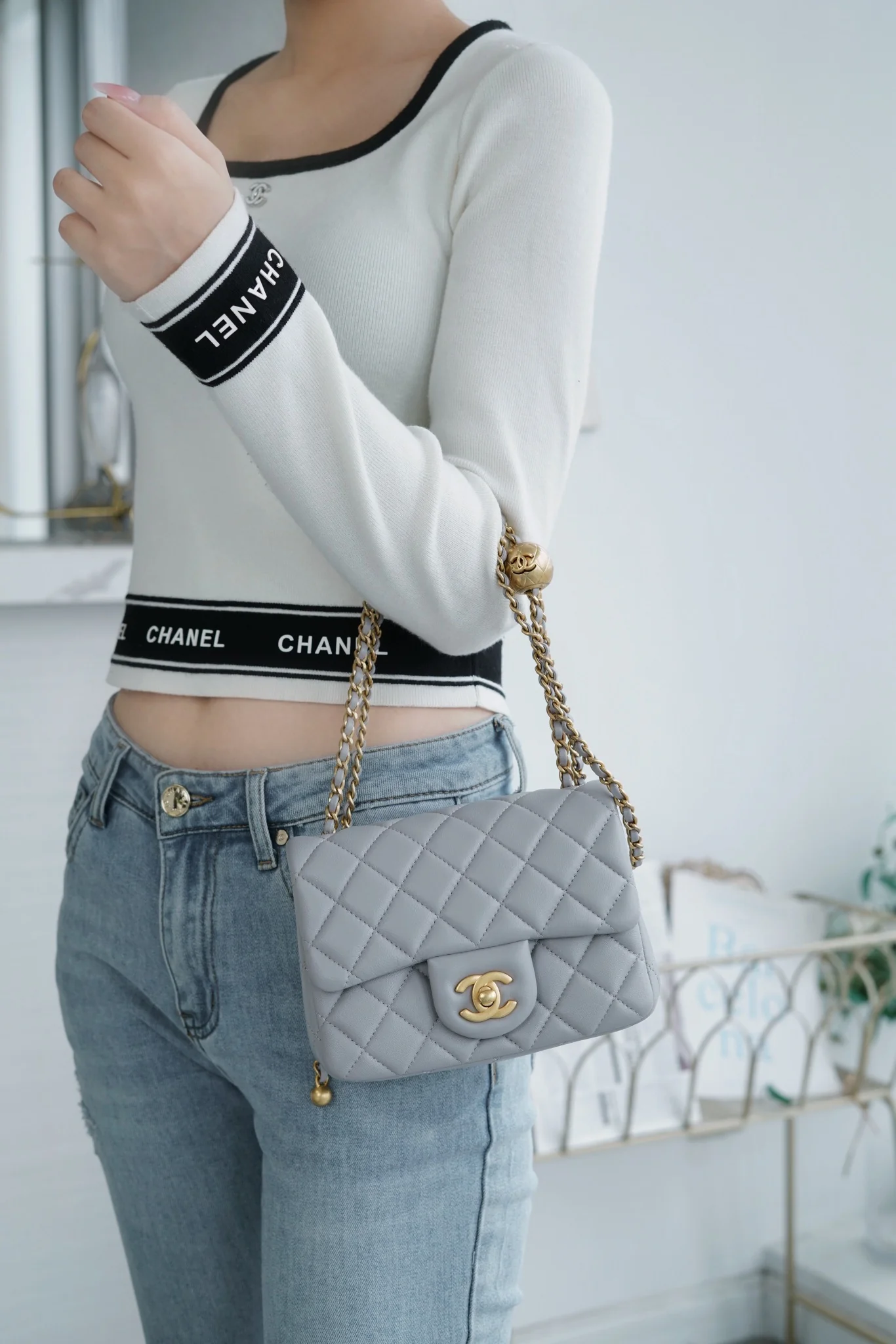 Мини-кювета Chanel CF Gold Ball - светло-серый