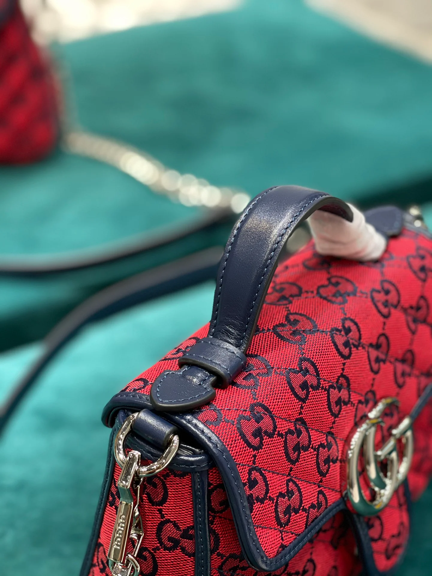 Сумка-тоут Gucci из серии Marmont - 21-15-5-8 см - 1 шт.