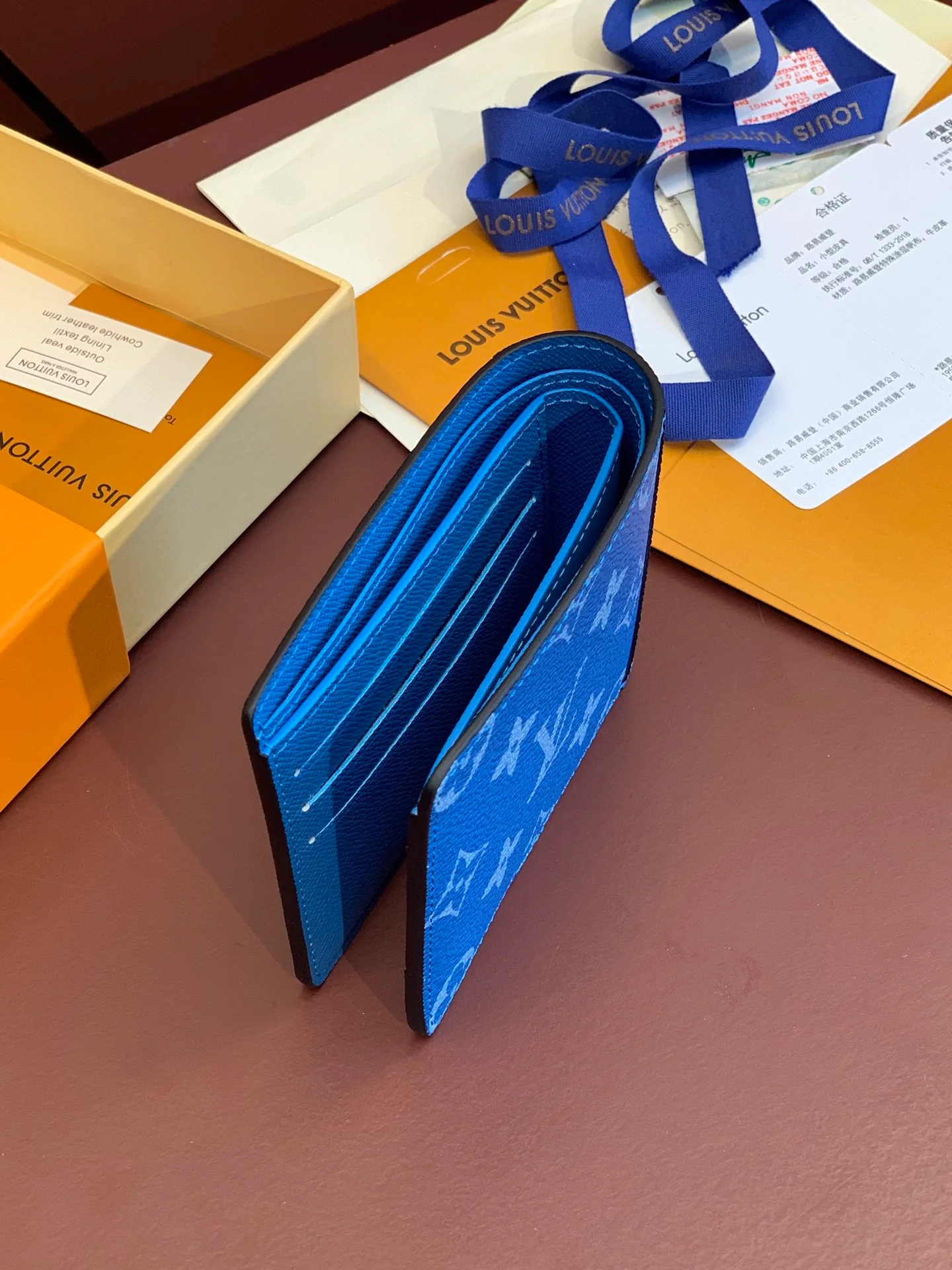 LV-m30995 — Усовершенствованный многофункциональный кошелек