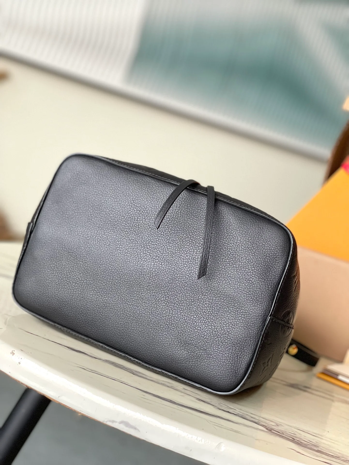 m45256-LV-noenoe Сумка-ведро с монограммой, черная