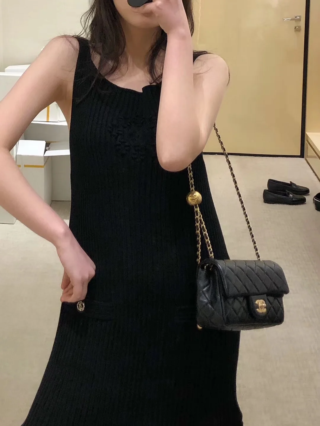 Сумка Chanel Golden Ball Flap Bag 2020, 20 см, 1 шт.