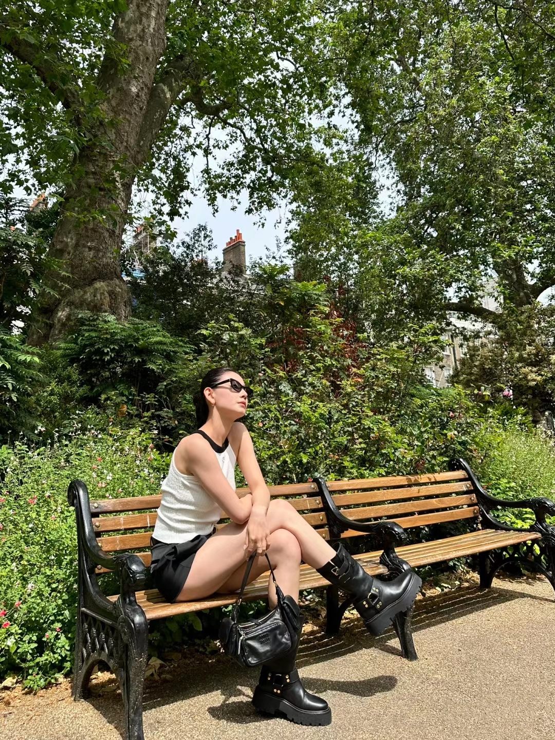 Celine - Новинка сезона осень/зима 2023 - Ретро-ботильоны с тиснением 