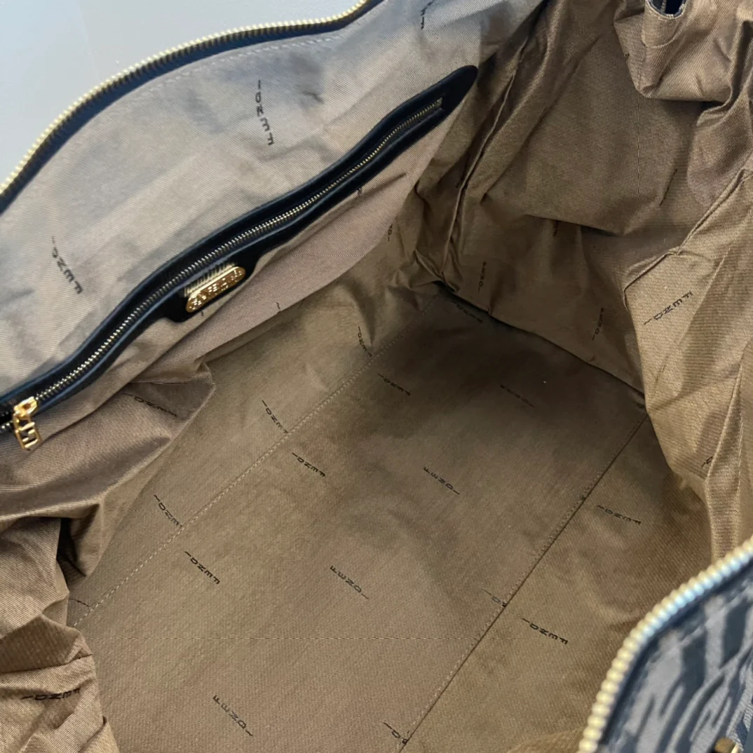 Винтажная дорожная сумка Fendi Monogram