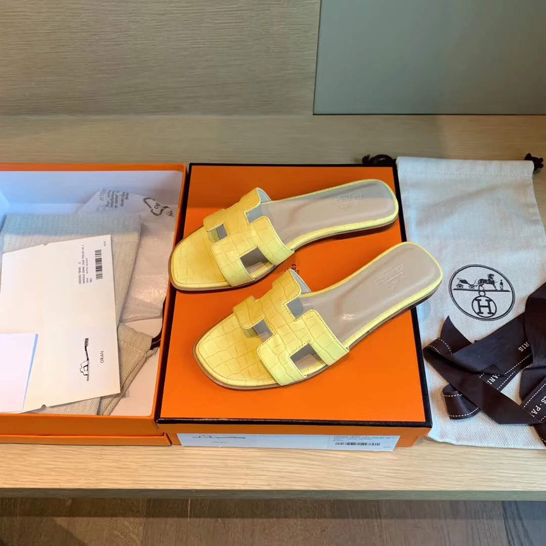 Сандалии Hermes на плоской подошве - узор 