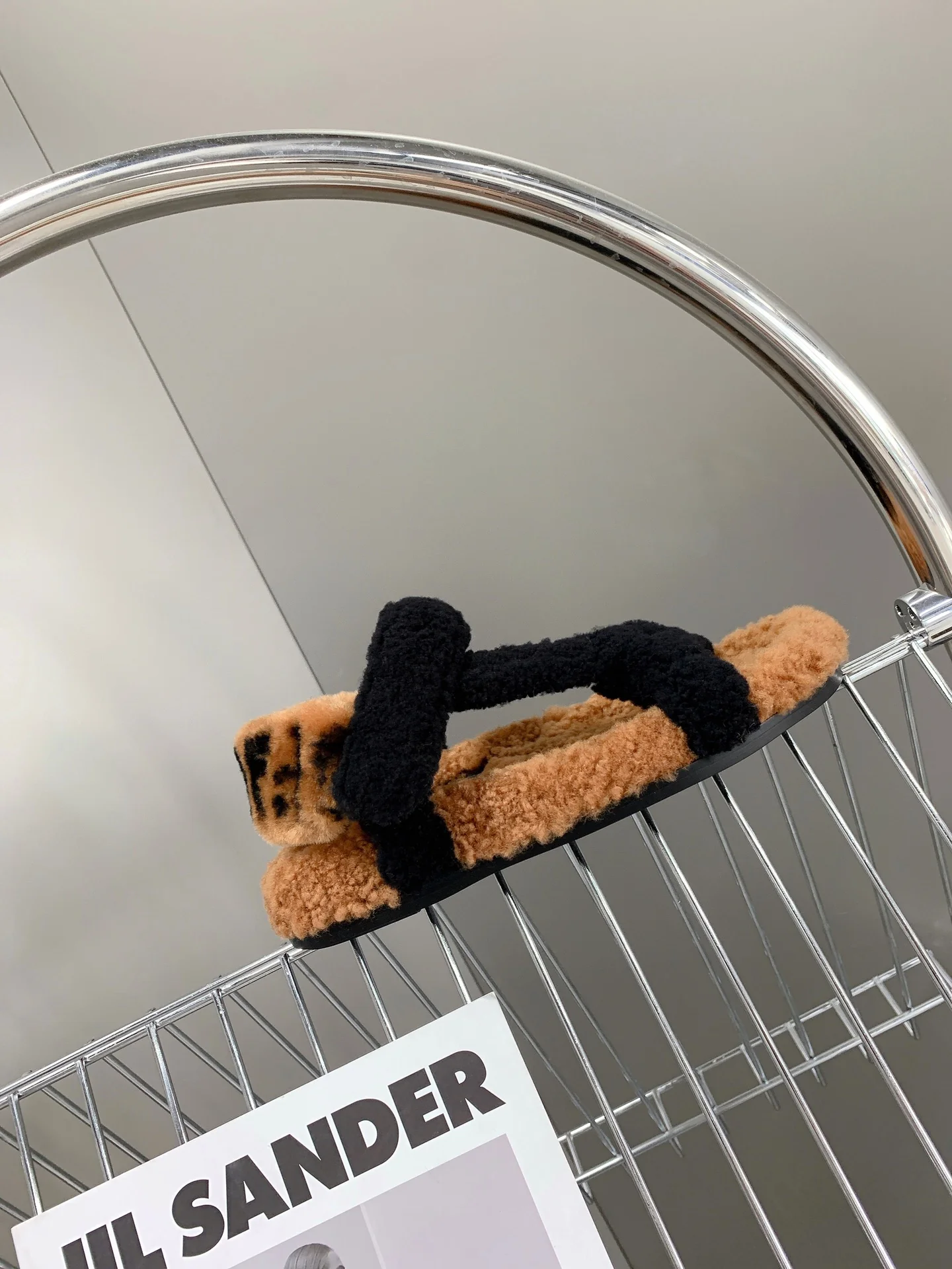 Fendi - Мягкие сандалии - Коричневые - Черные